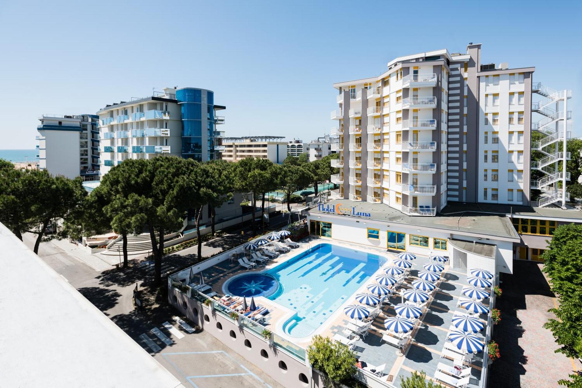 Hotel Luna Бібіоне Екстер'єр фото